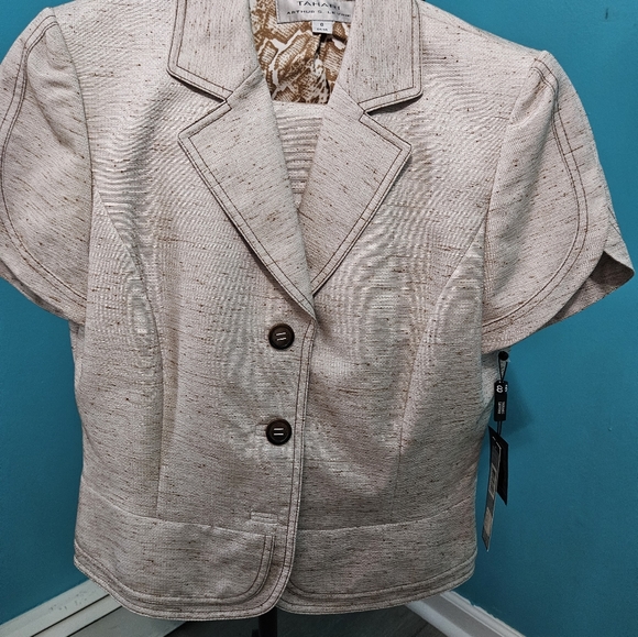 2pc Tahari ASL suit - Picture 2 of 2